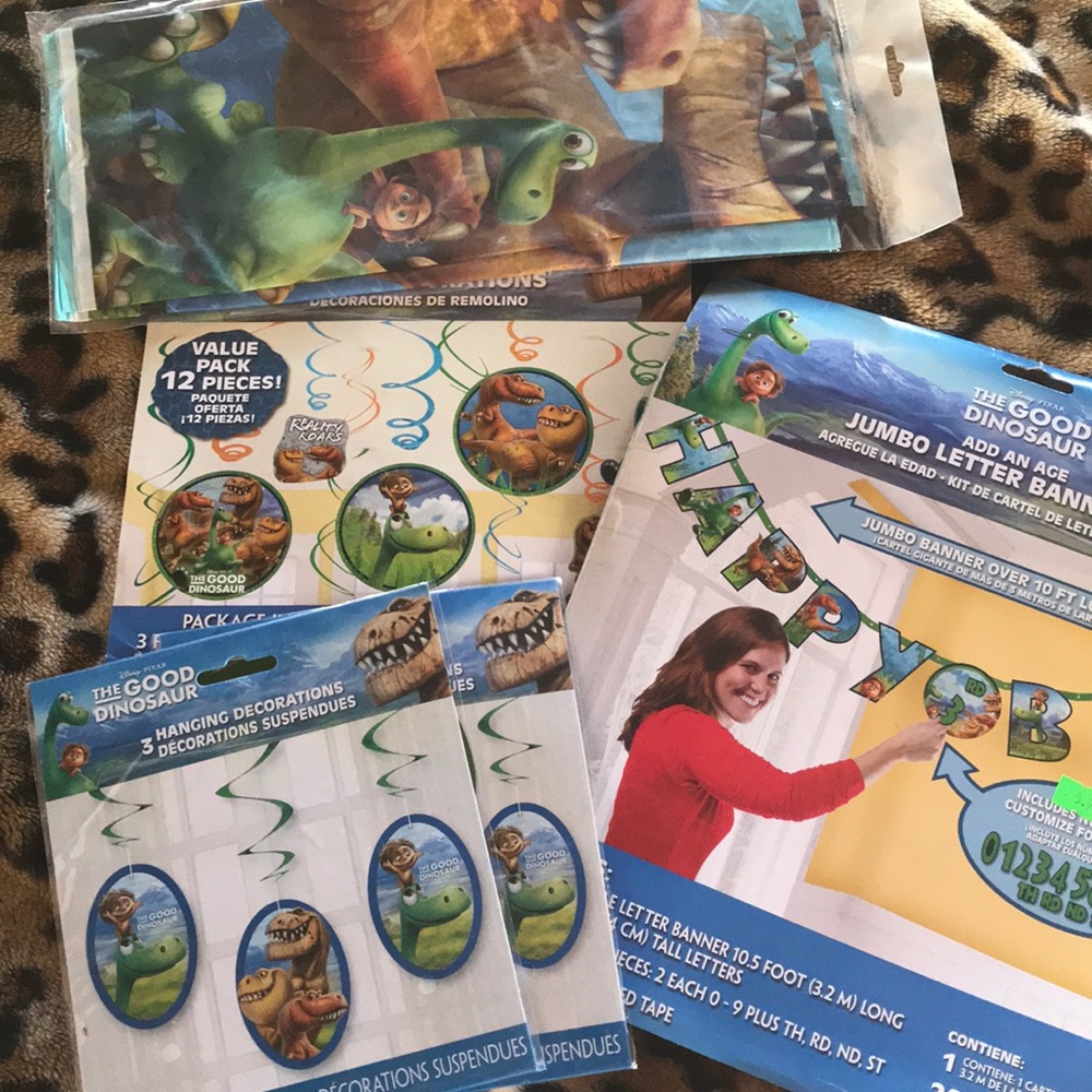 BRAND NEW*The good dinosaur party supplies